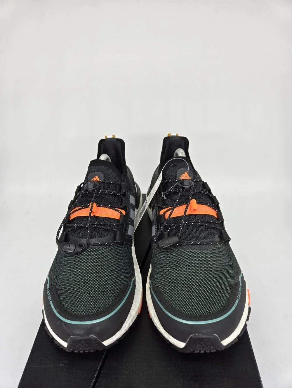 Adidas Men's UltraBoost Cold.RDY Q46488 Black Signal Orange Running Shoes Size 8